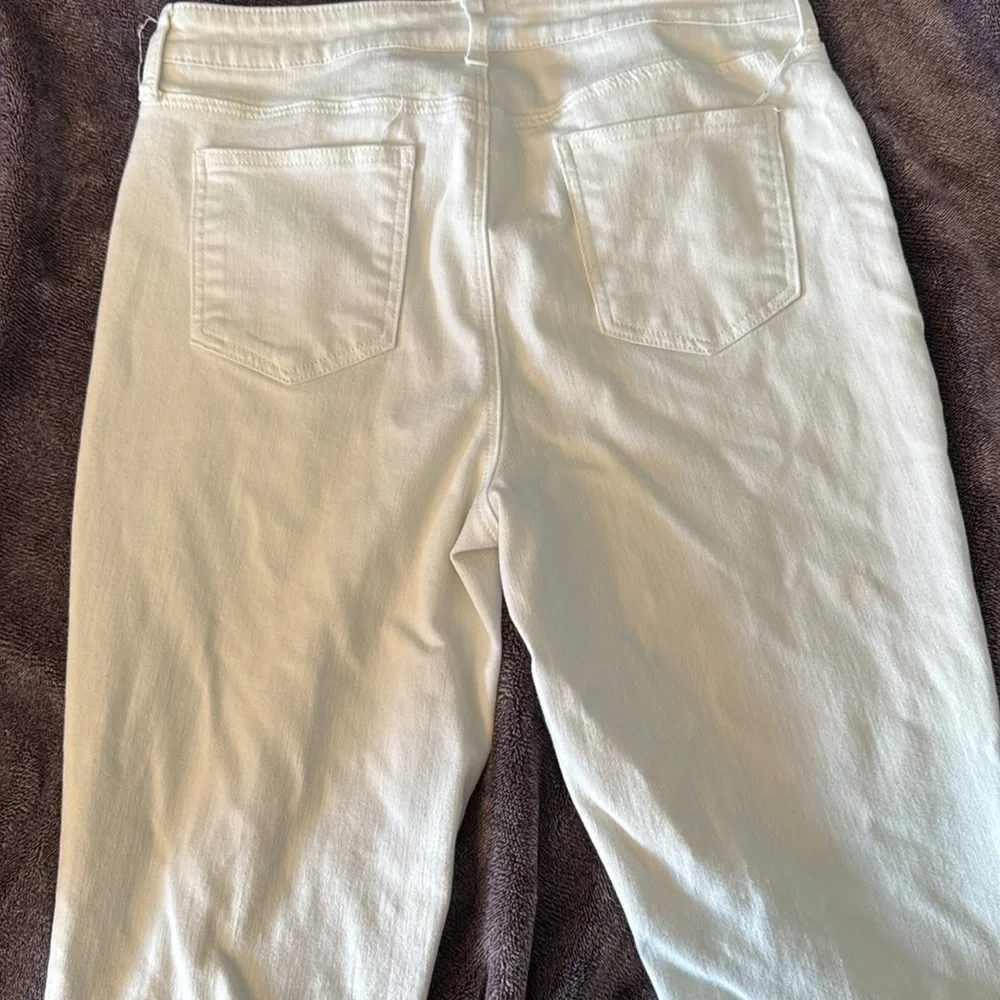 Chico's White Slim Leg Ankle Jeans - Picture 5 of 7